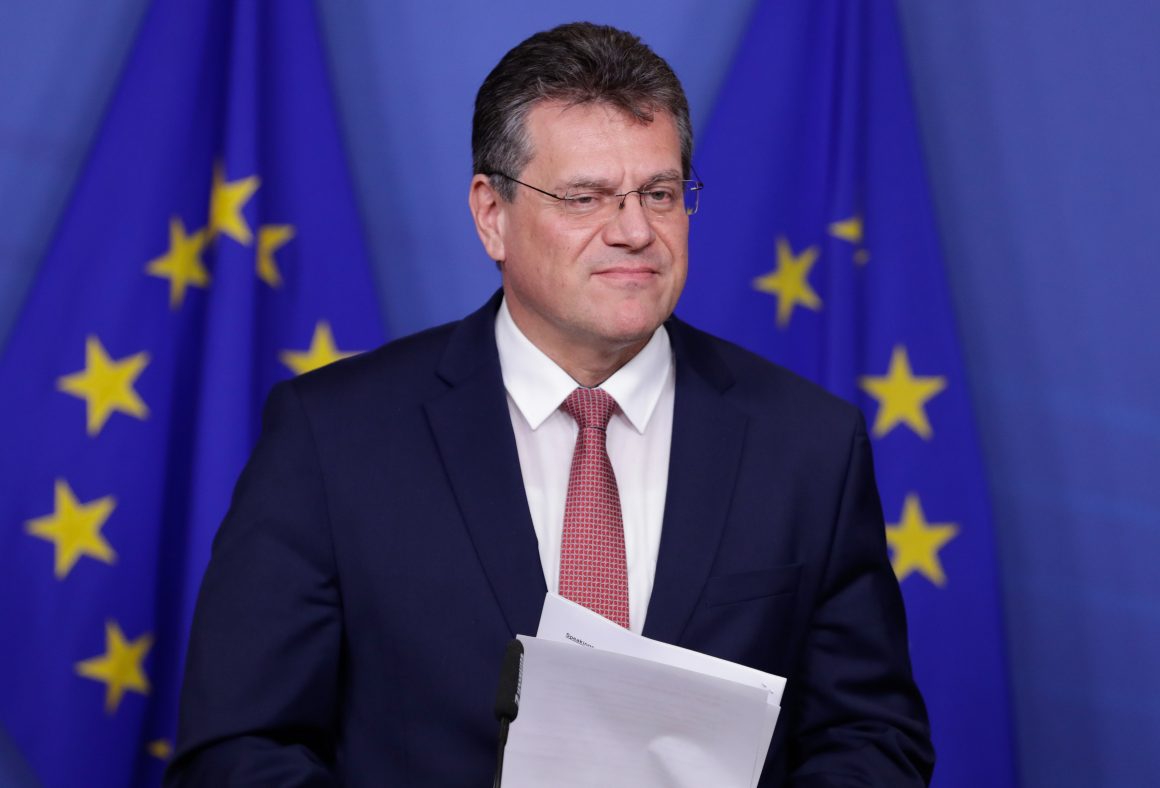 EUROPEAN COMMISSION VICE-PRESIDENT FOR ENERGY UNION MAROS SEFCOVIC SPEAKS TO THE PRESS AFTER TRILATERAL GAS TALKS BETWEEN EU, RUSSIA AND UKRAINE AT THE EUROPEAN COMMISSION IN BRUSSELS, BELGIUM, 21 JANUARY 2019. REPORTS STATE THAT THE MAIN ITEM ON THE AGENDA WILL BE PROSPECTS OF GAS TRANSIT THROUGH UKRAINE AFTER THE CONTRACT WITH RUSSIA ENDS ON 31 DECEMBER 2019.  
@ EPA/STEPHANIE LECOCQ  DOSTAWCA: PAP/EPA.